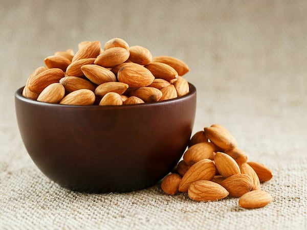 تصویر 2 از فروش بادام منقا خام + قیمت خرید به صرفه